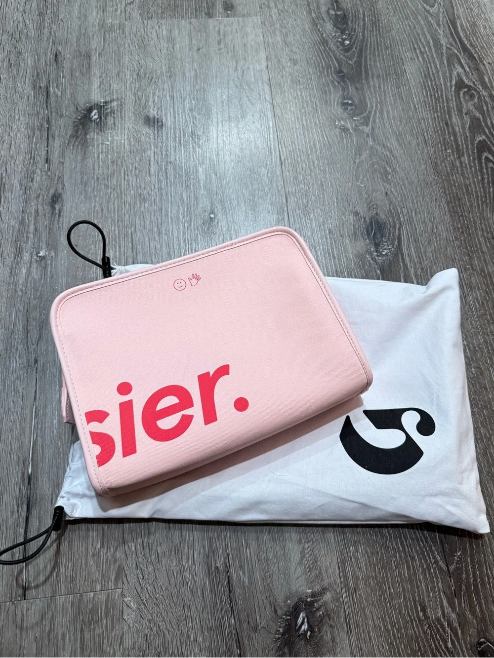 NWT Glossier beauty bag